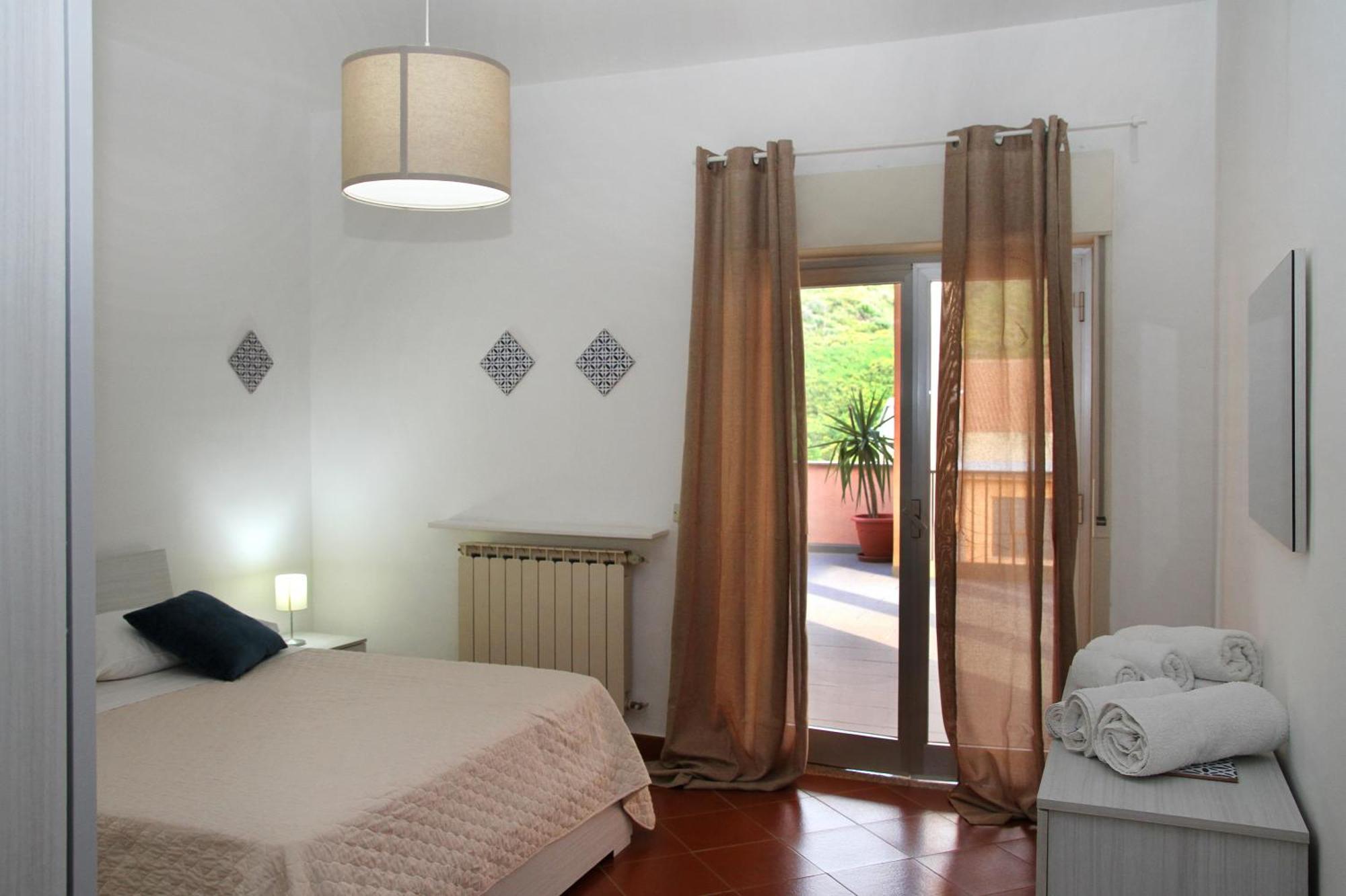 Attico Vista Mare Con Terrazza E Spa Riscaldata Санто-Стефано-ди-Камастра Экстерьер фото