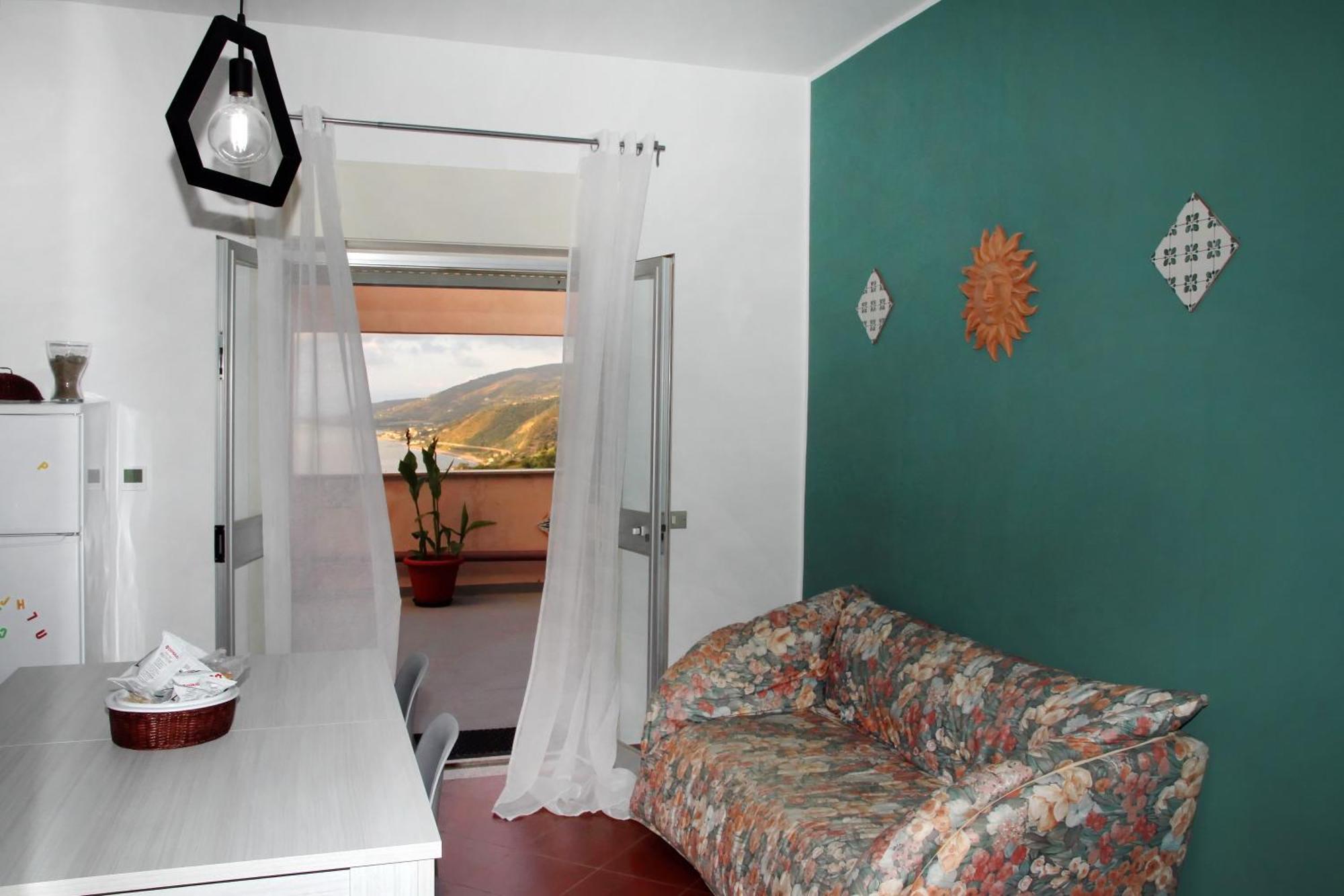 Attico Vista Mare Con Terrazza E Spa Riscaldata Санто-Стефано-ди-Камастра Экстерьер фото